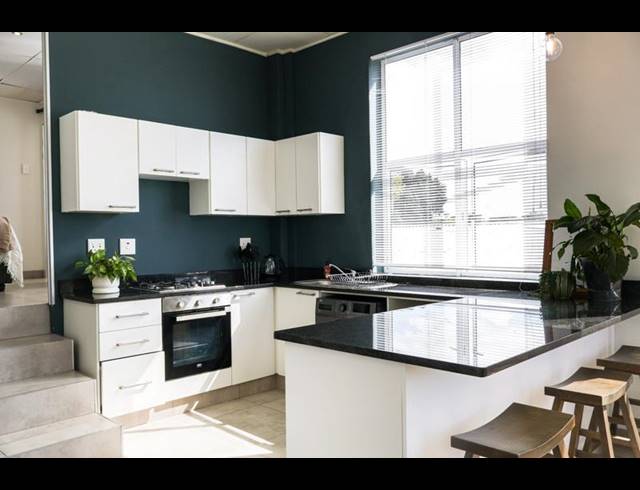 1 BEDROOM APARTMENT FOR SALE IN HILTON CENTRAL